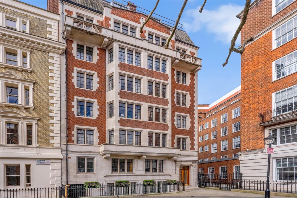 Ashley Court, Victoria